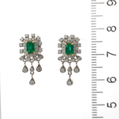 Colombian Emerald and Diamond Earrings - 5
