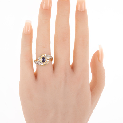 0.50ct Sapphire and Diamond Ring - 6