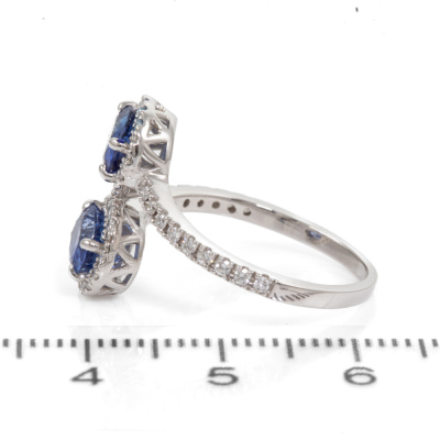 Sri Lankan Sapphire and Diamond Ring GIA - 3