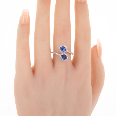 Sri Lankan Sapphire and Diamond Ring GIA - 7