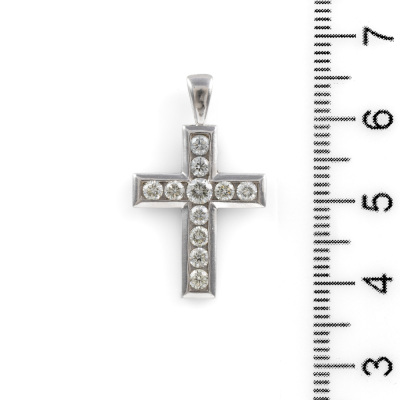 0.70ct Diamond Cross Pendant - 3
