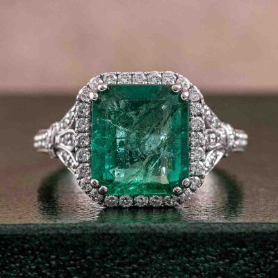 5.17ct Zambian Emerald and Diamond Ring - 2