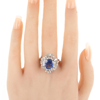 5.07ct Ceylon Sapphire and Diamond Ring - 6