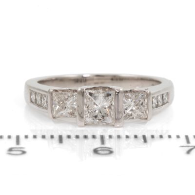 0.85ct Princess Cut Diamond Trilogy Ring - 2