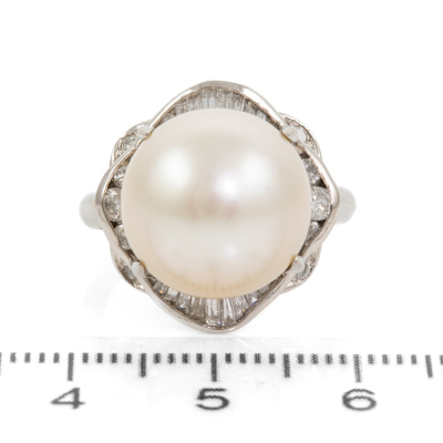13.4mm South Sea Pearl and Diamond Ring - 2