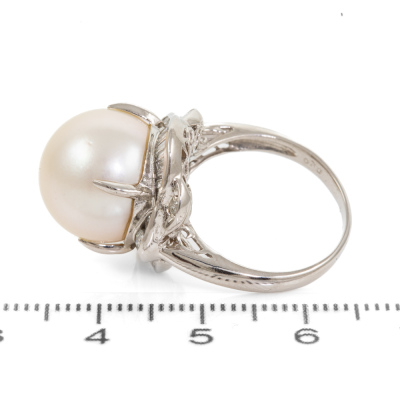 13.4mm South Sea Pearl and Diamond Ring - 3