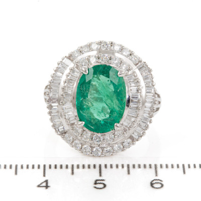 4.68ct Zambian Emerald and Diamond Ring - 2