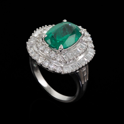 4.68ct Zambian Emerald and Diamond Ring - 6