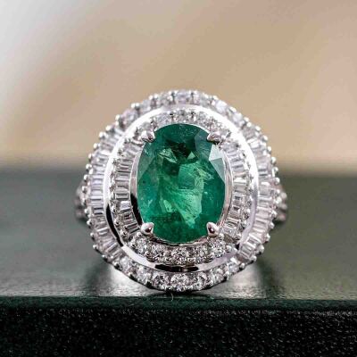 4.68ct Zambian Emerald and Diamond Ring - 8