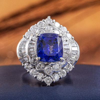 6.55ct Tanzanite and Dress Diamond Ring - 2