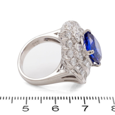 6.55ct Tanzanite and Dress Diamond Ring - 5