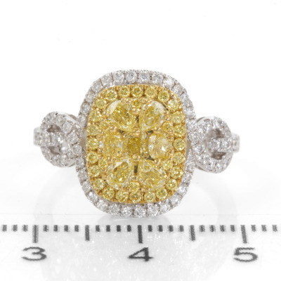 0.95ct Fancy Yellow Diamond Ring - 5