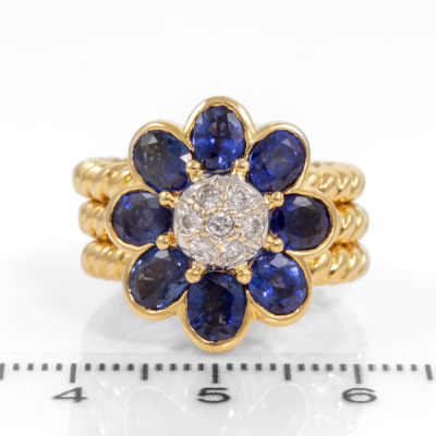 3.81ct Sapphire and Diamond Ring - 2