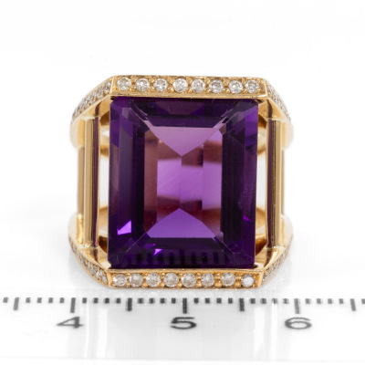 12.57ct Amethyst and Diamond Ring - 2