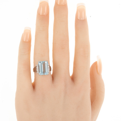 8.25ct Aquamarine & Diamond Ring - 6