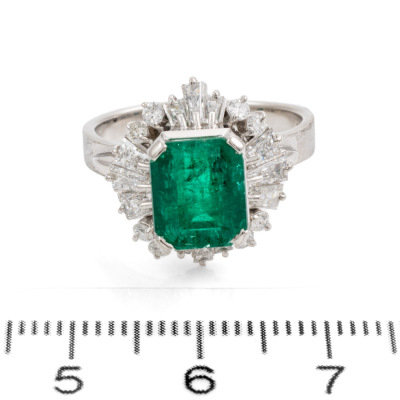 2.37ct Emerald & Diamond Ring - 2
