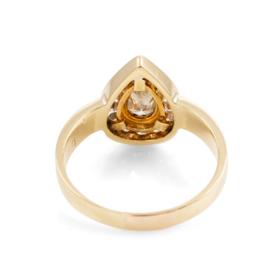 0.75ct Centre Pear Shape Diamond Ring - 4