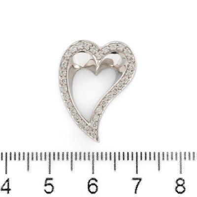 0.64ct Diamond Heart Pendant - 2