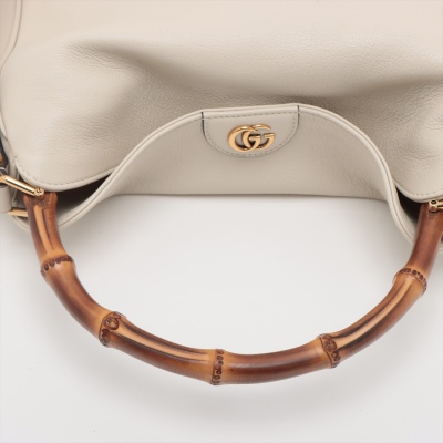 Gucci Diana Medium Shoulder Bag - 8