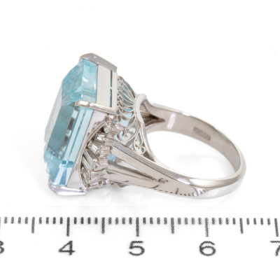 18.26ct Aquamarine & Diamond Ring - 3