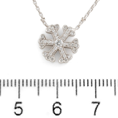 0.20ct Diamond Snowflake Pendant - 2