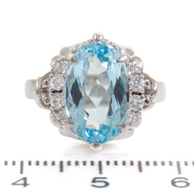 4.12ct Aquamarine & Diamond Ring - 2