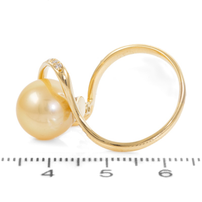 10.8mm South Pearl and Diamond Ring - 3