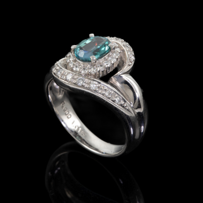 1.01ct Alexandrite and Diamond Ring - 6