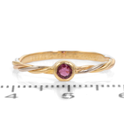 Cartier Tricolour Twisted Ruby Ring - 2