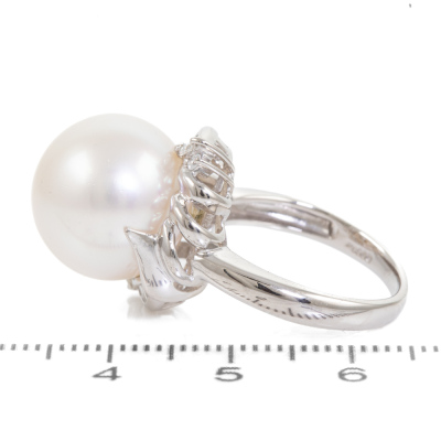 14.1mm South Sea Pearl and Diamond Ring - 3