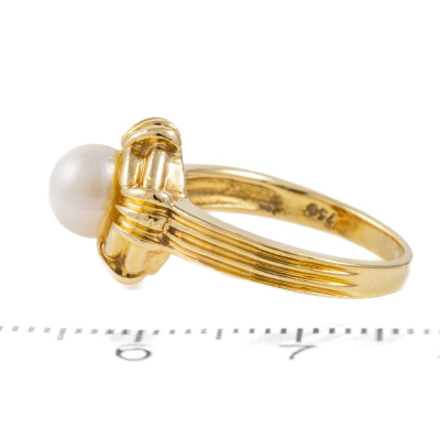 Tiffany & Co. Akoya Pearl Ring - 3