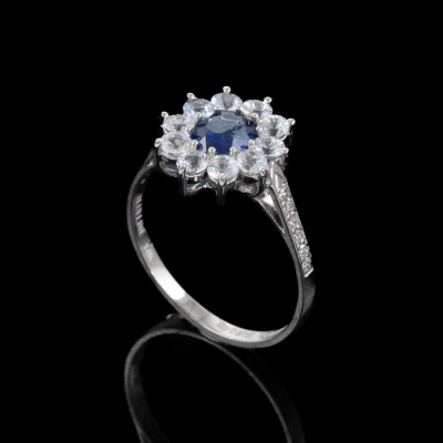 0.68ct Sapphire and Diamond Ring - 6