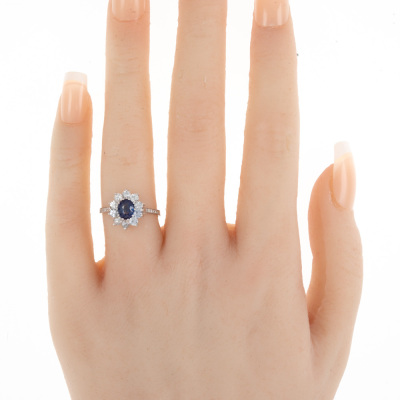 0.68ct Sapphire and Diamond Ring - 7