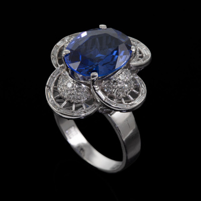 7.40ct Sapphire and Diamond Ring - 6