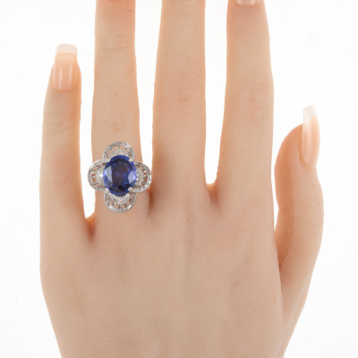 7.40ct Sapphire and Diamond Ring - 7