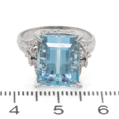 7.07ct Aquamarine and Diamond Ring - 2