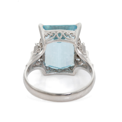7.07ct Aquamarine and Diamond Ring - 4