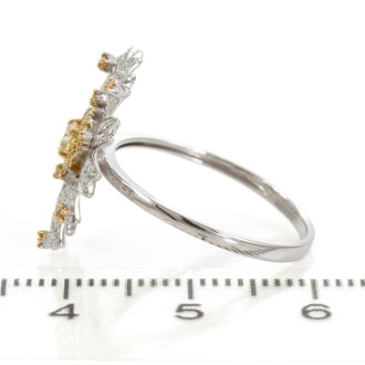 0.70ct Yellow & White Diamond Ring - 3