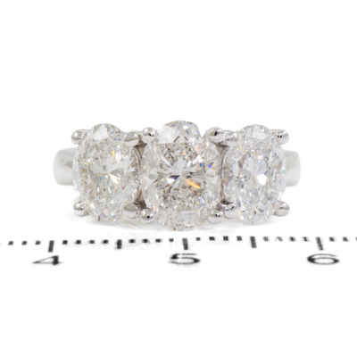 3.50ct Diamond Trilogy Ring GIA E SI2 - 2
