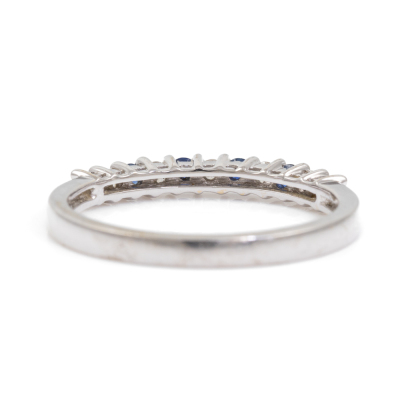 Sapphire & Diamond Ring - 4