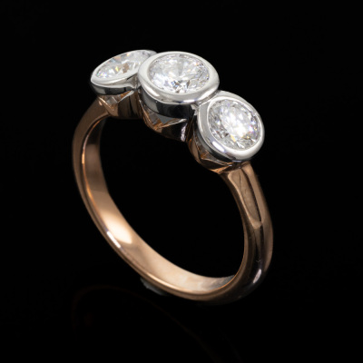 1.02ct Diamond Trilogy Ring - 6