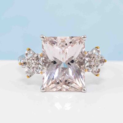 8.14ct Centre Morganite and Diamond Ring - 7