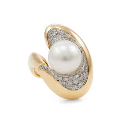 11.5mm South Sea Pearl & Diamond Ring