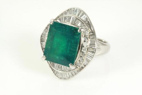 9.15ct Emerald and Diamond ring