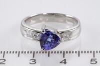 1.75ct Tanzanite and Diamond ring - 2