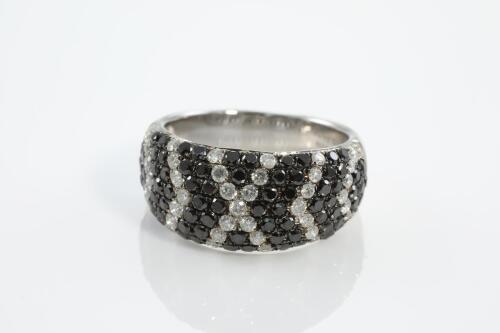 1.72ct Black and White Diamond Ring